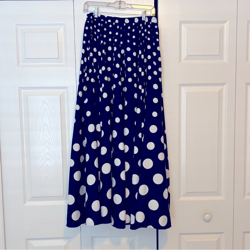 🍊Lucky & Coco Polka Dot Navy and White Skirt Size Large🍊